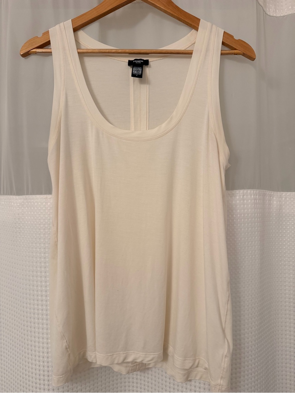 Express Conscious Edit Relaxed fit Cream Scoop Neck Tank Top Size Medium
